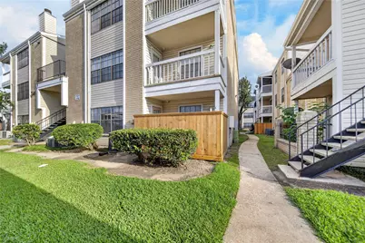 2750 Holly Hall Street #1706, Houston, TX 77054 - Photo 4