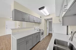 2750 Holly Hall St, Houston, TX 77054 - Photo 12