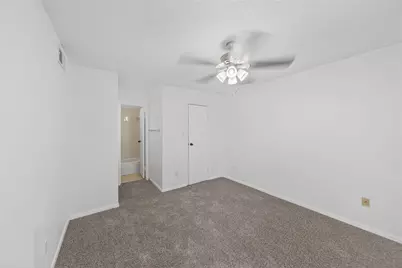 2750 Holly Hall Street #1706, Houston, TX 77054 - Photo 18