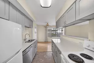 2750 Holly Hall St, Houston, TX 77054 - Photo 14