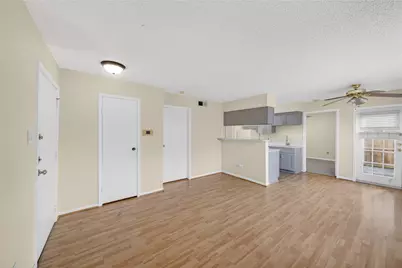 2750 Holly Hall Street #1706, Houston, TX 77054 - Photo 6