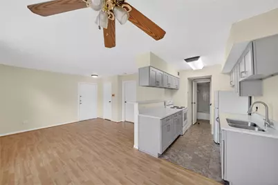 2750 Holly Hall Street #1706, Houston, TX 77054 - Photo 8