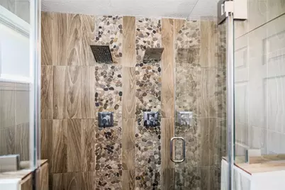 10906 Sagecrest Lane, Houston, TX 77089 - Photo 18