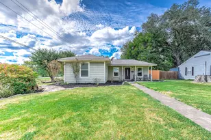 237 McLemore Dr, Alvin, TX 77511 - Photo 2