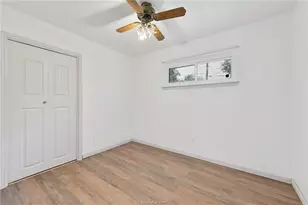 2325 Wilkes St, Bryan, TX 77803 - Photo 18