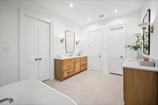 623 E 13th St, Houston, TX 77008 - Photo 32