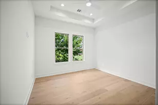 623 E 13th St, Houston, TX 77008 - Photo 34