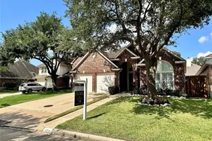 1211 Campton Ct, Houston, TX 77055 - Photo 2