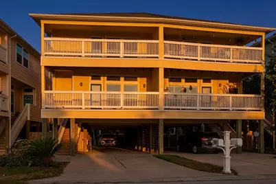 705 N Bayshore Drive, La Porte, TX 77571 - Photo 2