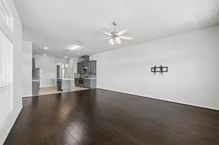 705 N Bayshore Dr, La Porte, TX 77571 - Photo 6