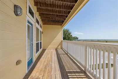 705 N Bayshore Drive, La Porte, TX 77571 - Photo 4
