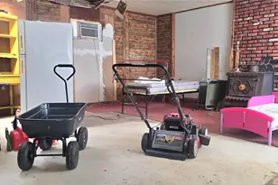 807 N Manse Ave, Giddings, TX 78942 - Photo 6