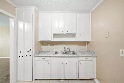 3909 Leffingwell Street, Houston, TX 77026 - Photo 8