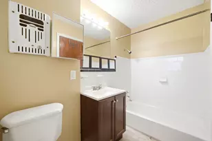 3909 Leffingwell St, Houston, TX 77026 - Photo 12
