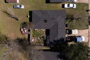 512 W Mimosa St, Angleton, TX 77515 - Photo 4