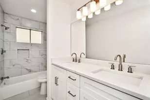 12110 Kirkholm Dr, Houston, TX 77089 - Photo 14