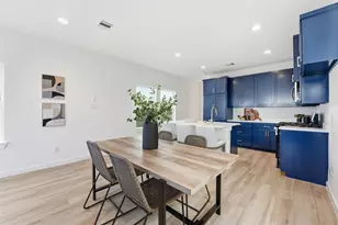 528 N 4th St, La Porte, TX 77571 - Photo 8