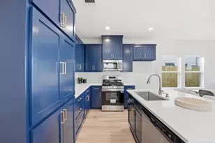 528 N 4th St, La Porte, TX 77571 - Photo 6