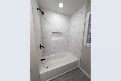 1505 15th Avenue N, Texas City, TX 77590 - Photo 14