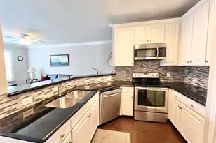 2400 McCue Rd, Houston, TX 77056 - Photo 10