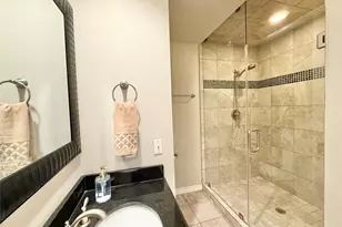 2400 McCue Rd, Houston, TX 77056 - Photo 16