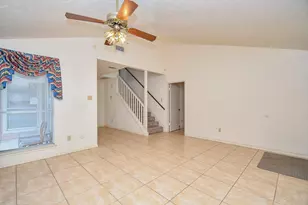 8323 E Ridge Dr, Houston, TX 77040 - Photo 14