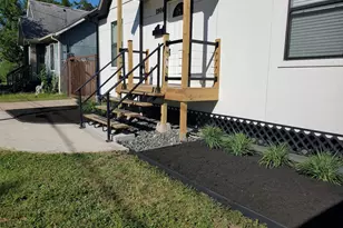 1904 Davis St, Houston, TX 77026 - Photo 2