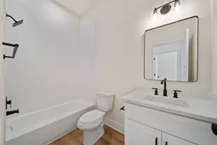 236 E 39th St, Houston, TX 77018 - Photo 8