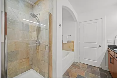 1901 Post Oak Boulevard #204, Houston, TX 77056 - Photo 18