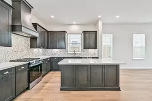 2523 S Houston Ave, Pearland, TX 77581 - Photo 12