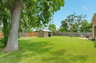310 Dogwood St, Lake Jackson, TX 77566 - Photo 22