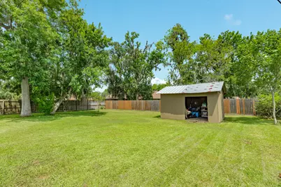 310 Dogwood Street, Lake Jackson, TX 77566 - Photo 24
