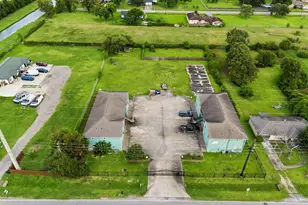 2013 Ellis School Rd, Baytown, TX 77521 - Photo 4