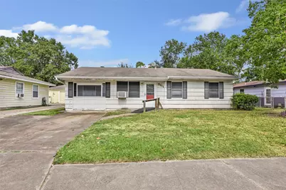 7111 Oak Village Drive, Houston, TX 77396 - Photo 1