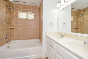 2202 Naomi St, Houston, TX 77054 - Photo 34