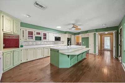 2710 N Logrun Circle, The Woodlands, TX 77380 - Photo 10