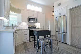 2310 McDuffie St, Houston, TX 77019 - Photo 8