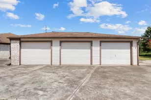 2915 Cemetery Rd, Santa Fe, TX 77517 - Photo 18