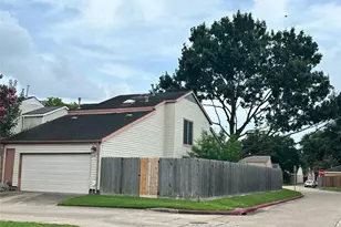 8708 Haverstock Dr, Houston, TX 77031 - Photo 22