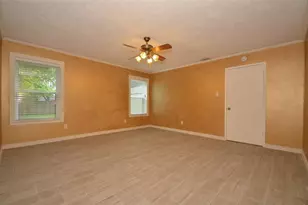 2822 River Birch Dr, Sugar Land, TX 77479 - Photo 8