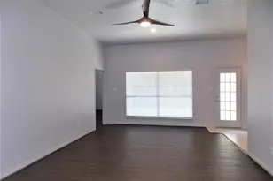 7965 Pecan Dr, Beaumont, TX 77713 - Photo 4