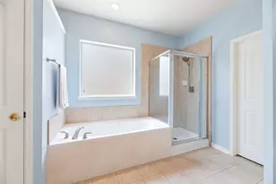 7930 Chateau Point Ln, Houston, TX 77041 - Photo 18