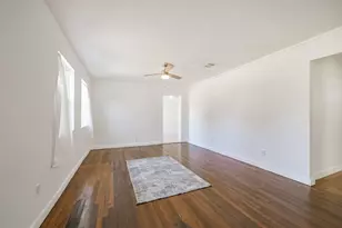7546 Greendowns St, Houston, TX 77087 - Photo 12