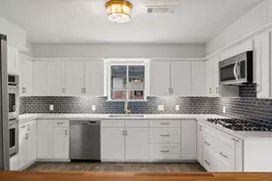 8131 Theisswood Rd, Spring, TX 77379 - Photo 12