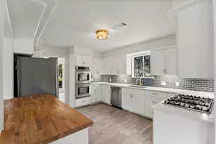 8131 Theisswood Rd, Spring, TX 77379 - Photo 10