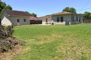 3230 W Meadow Ln, Dickinson, TX 77539 - Photo 26