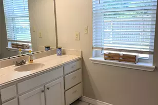 3230 W Meadow Ln, Dickinson, TX 77539 - Photo 20