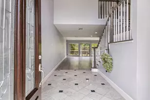 9322 Briar Forest Dr, Houston, TX 77063 - Photo 8