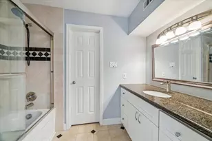 9322 Briar Forest Dr, Houston, TX 77063 - Photo 12