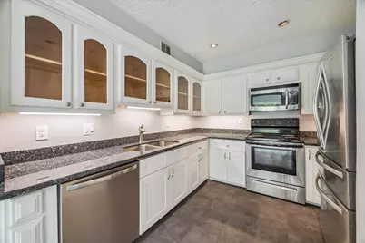 9322 Briar Forest Drive, Houston, TX 77063 - Photo 10